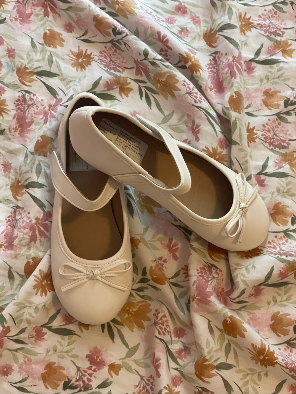 Girls' Cream Ballet Flats with Bow Accent, Little Girls Size 13